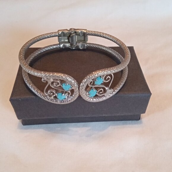 Vintage Silver Tone /Turquoise 6.5" Bracelet - Picture 2 of 5